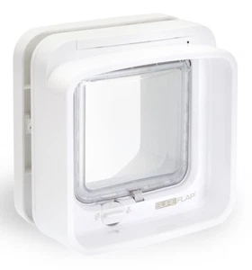 SureFlap Microchip Dual Scan Cat Flap bianco ingresso e uscita selettiva - Modello 2021 - Foto 1 di 4
