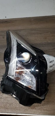 Passenger Headlight Base HID Opt T4F Fits 15-19 ATS 1134236 - Изображение 1 из 4