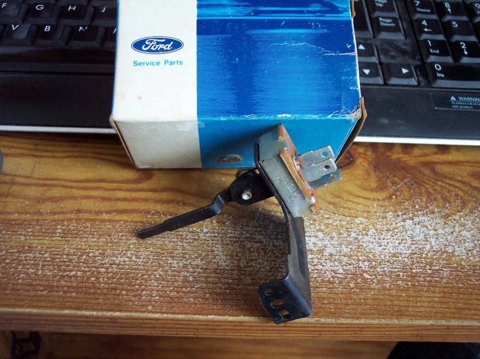 1975 75 1976 76 Ford Gran Torino NOS interruptor de control de calefacción Foto 1 de 1