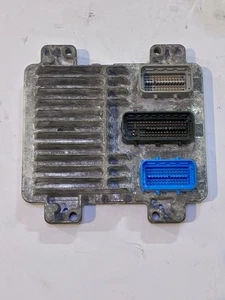 2005 GM ENVOY TRAILBLAZER V8 DELPHI 12598982 YLMA GM OEM ENGINE CONTROL MODULE - Picture 1 of 4
