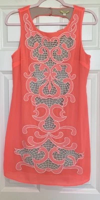 Nuevo con etiquetas Mini Vestido Gianni Bini Coral Neón Sin Mangas Talla M Ojales Encaje Espalda Abierta Foto 1 de 4