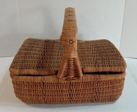 Vintage 1950's Wicker Picnic Basket, 13" X 9-1/2" X 10" Cover