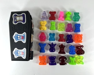 Vintage Crazy Bones lot of 25 with Black R.I.P Coffin/Stickers Magic Box 1990'S - Foto 1 di 11