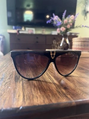 Gafas de sol vintage Laura Biagotti P27 285L negro marrón ceja de gran tamaño. Italia Foto 1 de 4