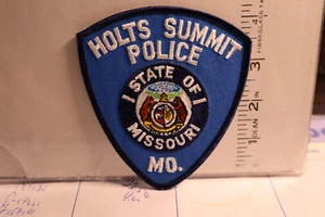 police patch HOLTS SUMMIT POLICE MISSOURI - Picture 1 of 1