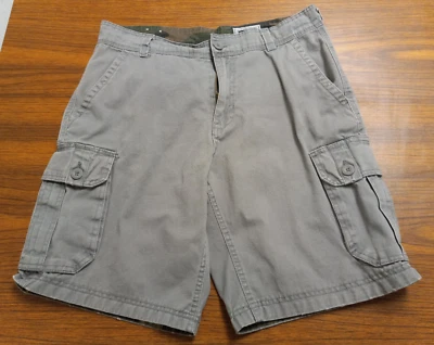 Pantalones cortos cargo FreeWorld para hombre 32 1/2 botones superiores sueltos. Gris Foto 1 de 4