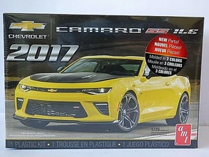 AMT Model Kits 2017 Chevrolet Camaro SS 1LE - Picture 1 of 4