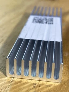 100x25x10 mm Aluminium Kühlkörper zur Kühlung LED/Strom IC/Transistor US-Verkäufer - Bild 1 von 6