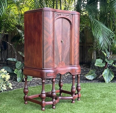 1930s Art Deco Jewelry & Storage Armoire – Repurposed Vintage Radio - Image 1 of 4