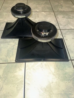 Tweeter Yamaha SM12V con bocina JAY2061 Eminence mgf. Bocina 16 ohmios 13,5x8 pulgadas Foto 1 de 4