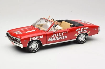 39366 Chevrolet Chevelle SS Convertible 'Just Married' Red ERTL 1:18 - Immagine 1 di 4