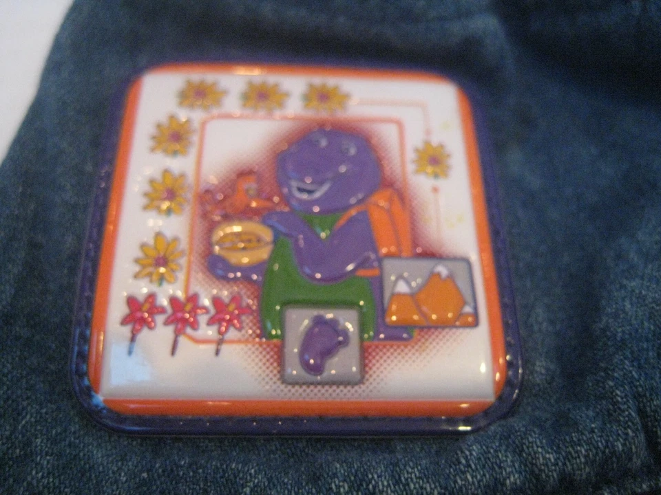 De colección 2000 Barney Púrpura Dinosaurio Bebé Niñas Niño Jean Gorro Cubo Sombrero LYONS Foto 1 de 4