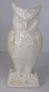 Vintage Belleek Ireland Great Horned Owl Vase, Bone China Green Mark 8¼"x3½" - Picture 1 of 5