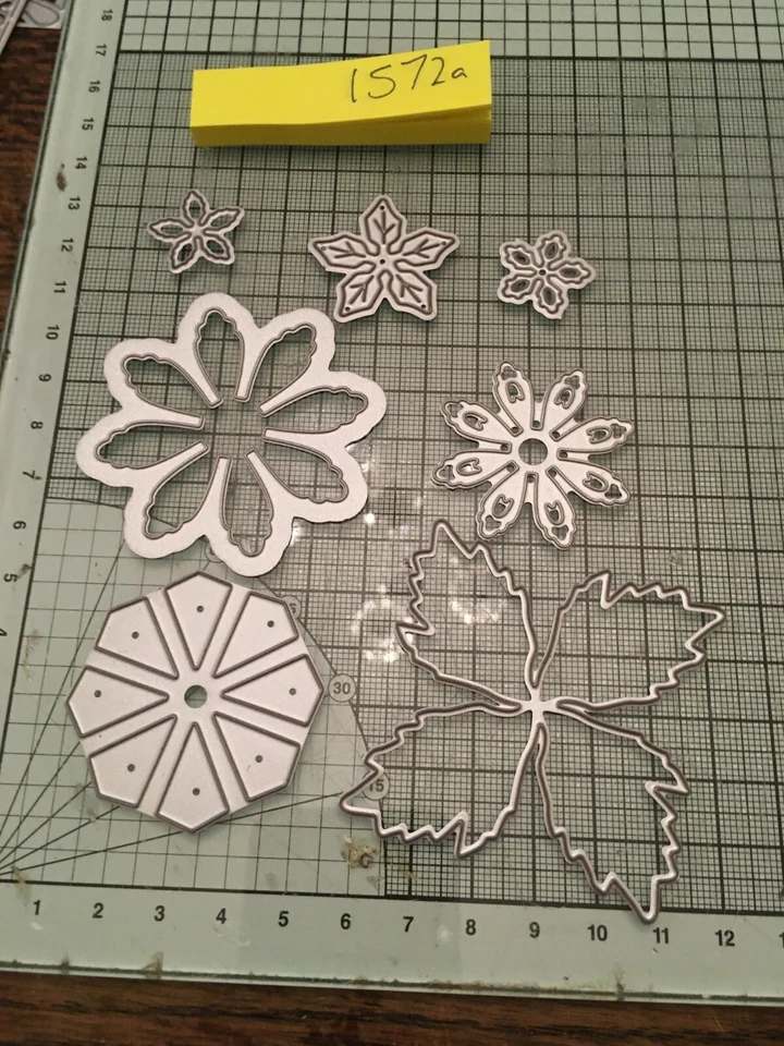 Trimcraft 7 part flowers die set ref1572a - Image 1 of 1