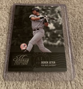 2005 (YANKEES) Leaf Century #2 Derek Jeter