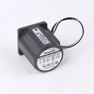 UNO Motor de CA Panasonic M61X6G4GGA Nuevo - Imagen 1 de 1