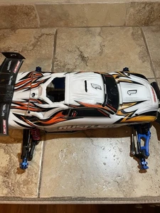 Traxxas Rustler 2WD Slider/Roller - Picture 1 of 12