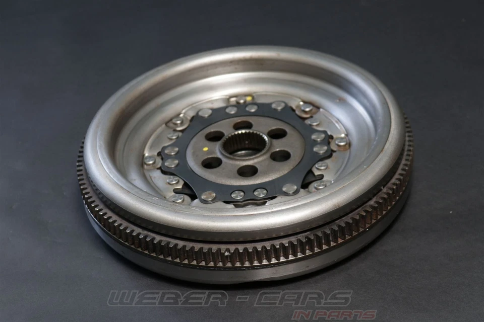 03L105266AK DE Schwungrad DSG Getriebe OEM Audi A3 8P VW Golf VI Variant 2.0 TDI - Imagem 1 de 4