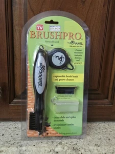 NEU Frogger Brush Pro einziehbare Dual-Borsten Schlägerbürste/Nutenreiniger - GRAU - Bild 1 von 5