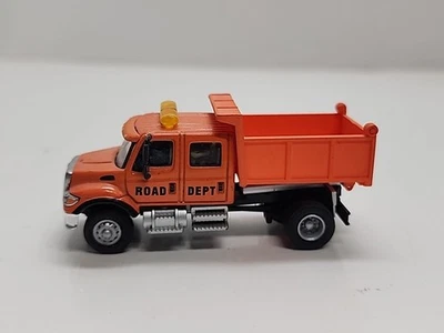 HO Scale International Crew Cab Dump Truck - Orange (Road Dept)  - Image 1 of 4