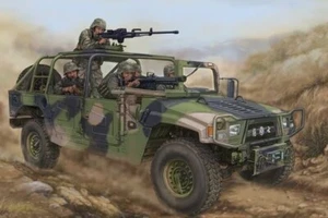 Hobbyboss 82469 Maßstab 1:35 Meng Shi 1,5 Tonnen Militär leicht Nutzfahrzeug - Bild 1 von 1