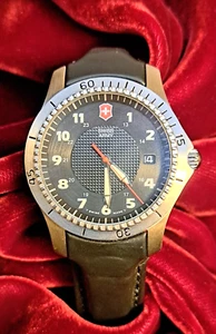 Vintage Victorinox Swiss Army Odyssey Womens Field Analog Nylon Band Watch - Picture 1 of 5