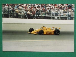 INDIANAPOLIS 500 1984 TOM GLORY SIMONIZ FININSH RACING RACE VINTAGE FOTO ORIGINALE 3 - Foto 1 di 1