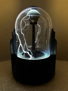 RARE Vintage 1998 PLASMA LIGHTNING 2000 Static Electric Motion Dome TOUCH LAMP - Picture 1 of 23