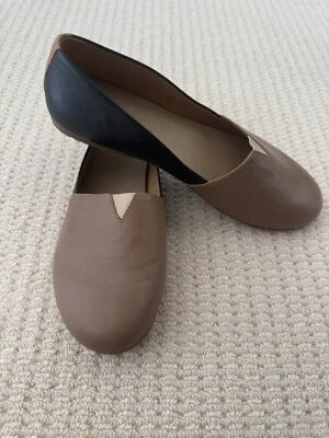 TKEES Shoes Loafers  Slip On Minimalist Slip On Shoes Women  Size 9.5 New - Image 1 of 4