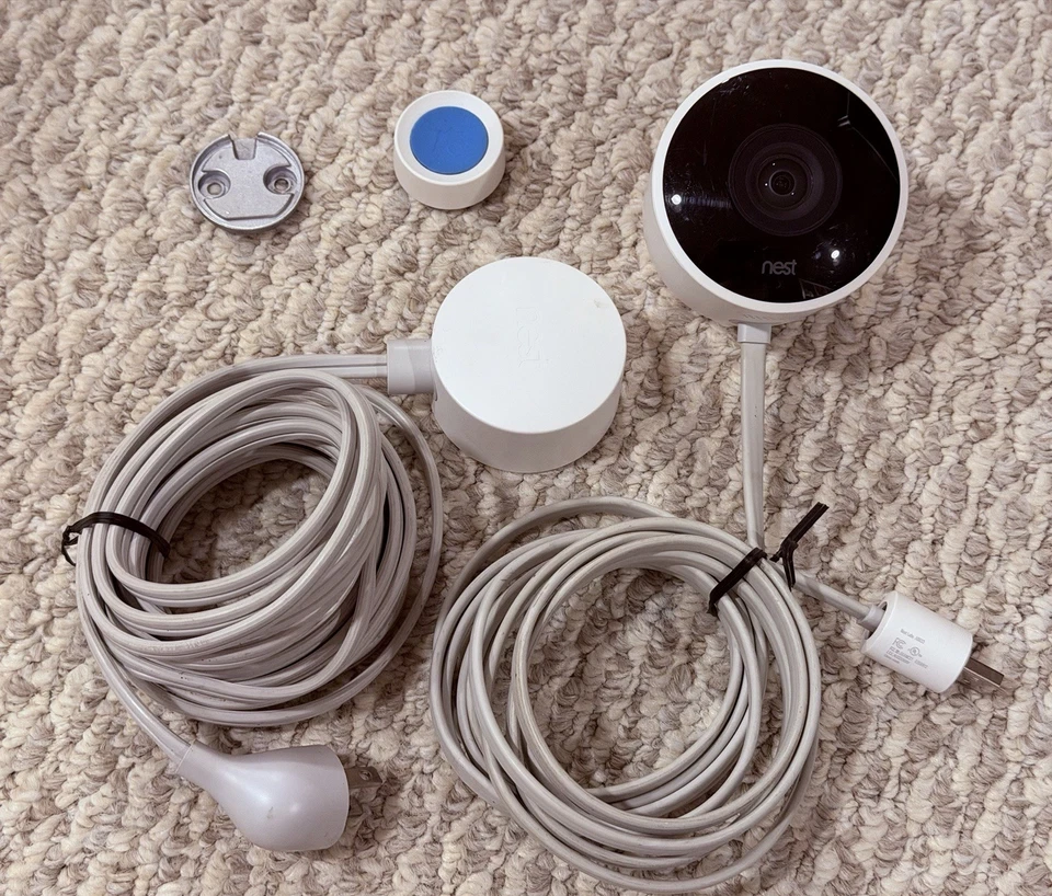 Google Nest Cam Outdoor 1st Generation - Image 1 of 1