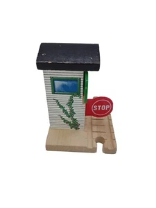 Thomas the Train Stop And Go Signal Station Wooden Railway Thomas & Friends 2001 - Picture 1 of 5