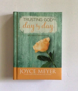 Trusting God Day By Day by Joyce Meyer 2012 Hardcover Devotions - Picture 1 of 7