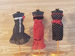 3 Barbie Cocktailkleider Fashion Fever und Halloween Zauberin - Bild 1 von 6