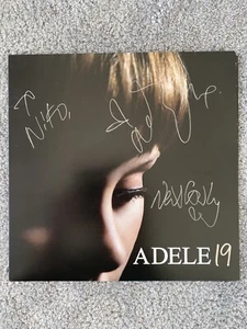 Adele 19 Signed Vinyl LP Schallplatte Signiert Autogramm - Bild 1 von 3