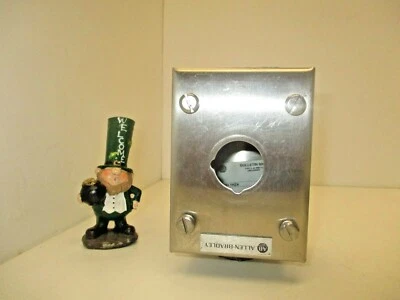 Allen-Bradley 800H-1HZ4 Ser. P Heavy Duty Enclosure  800H1HZ4 - Image 1 of 4