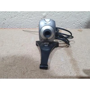 TRUST Communicator Web Camera Silver 352 x 288 Resolution for Video Conferencing - Picture 1 of 5