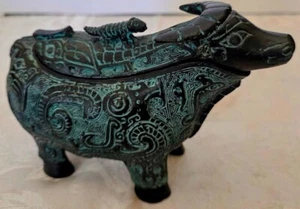 Antike chinesische Ochse mit Eidechse auf Rücken reitend Fetisch, Räuchergefäß, nie benutzt - Bild 1 von 11