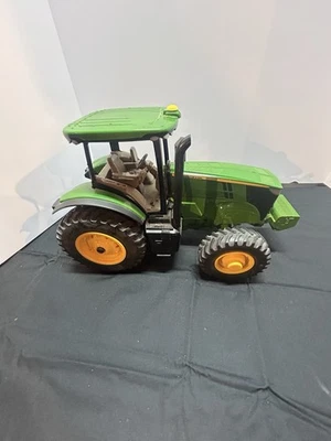 ERTL  1/16 Diecast/ Plastic ￼John DEERE Toy Tractor - Image 1 of 4