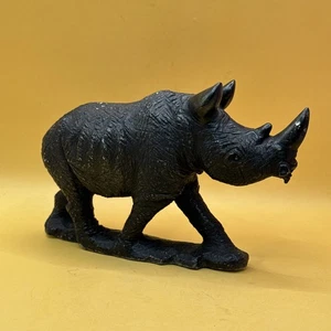 Speckstein handgeschnitzt schwarzes Nashorn, 4,25 cm hoch 7 cm lang 2,25 - Bild 1 von 13