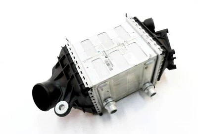 BMW M5 M6 2012-2019 ///M (F06 F12 F13) MOTOR 4,4 L S63 V8 - INTERCOOLER DERECHO Foto 1 de 4