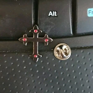 Silver Cross Red Bling Lapel Hat Tie Tac Pin 1" - Picture 1 of 2