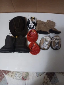 Lote de accesorios Build A Bear DE COLECCIÓN 1 sombrero, 4 pares de zapatos, solo 1 Oxford - Imagen 1 de 3