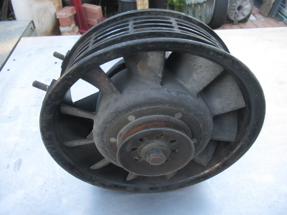 Porsche 911 Alternator Fan Housing Magnesium 9011061015R 1969 - 1974 - Image 1 of 4