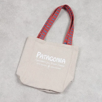 Bolso de Mano Patagonia Mercado Reciclado Clásico Tostado Foto 1 de 4