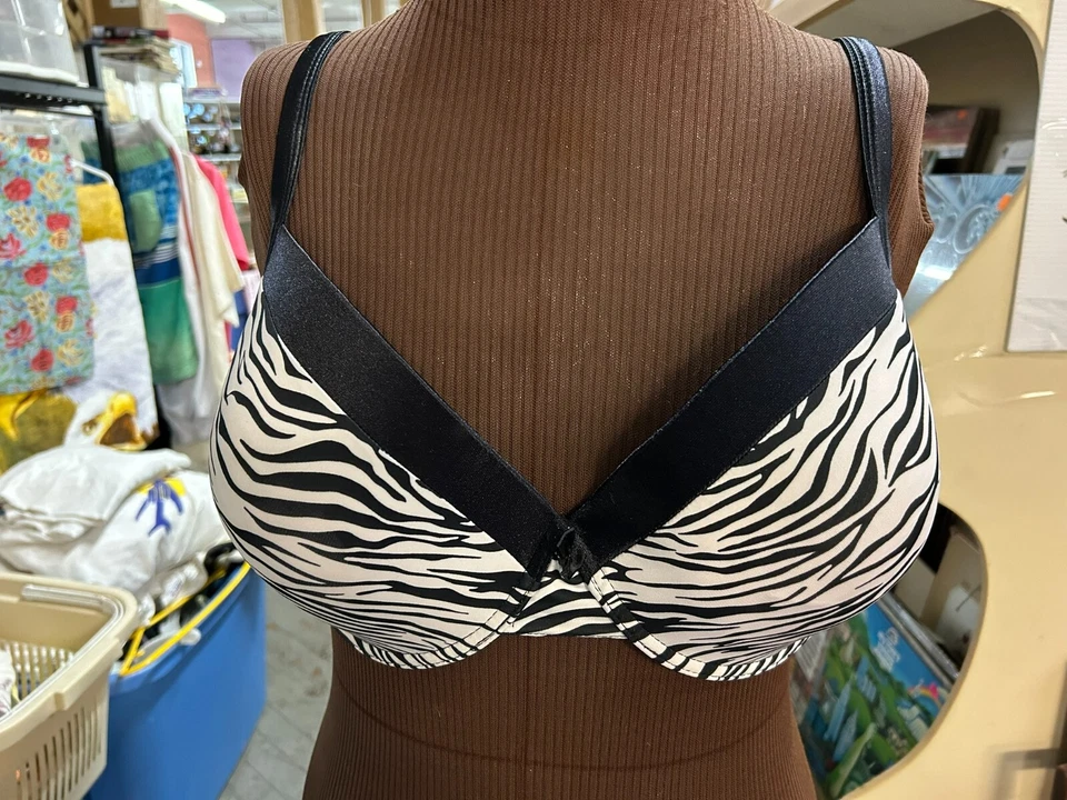 Moda Sujetador Bug Balconette Encaje Acolchado 42DD Cebra Negro Blanco Forrado con Aros Foto 1 de 4