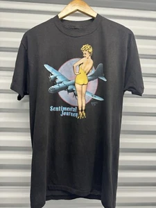 Vintage 1989 Just Brass Sentimental Journey Pin Up Bomber T-Shirt M 3D EMBLEM - Bild 1 von 8