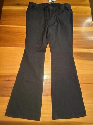 Pantalones acampanados ajustados Torrid para mujer nuevos con etiquetas. Gris carbón. 14R. Elástico. Foto 1 de 4
