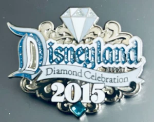 LE DISNEY PIN DISNEYLAND 60 DIAMOND CELEBRATION CAST MEDIA INTERVIEW HTF NM - Picture 1 of 4