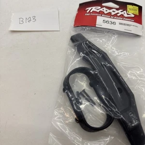 Traxxas 5636 - Stoßstange hinten, Halterung und Schrauben, Summit - Bild 1 von 1