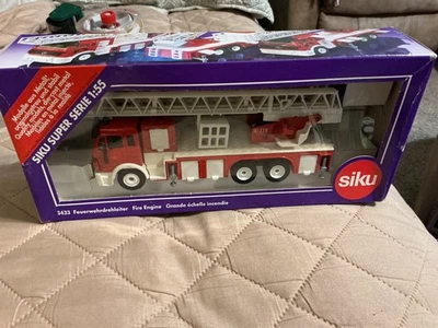 SIKU #3433 CAMIÓN DE BOMBEROS HECHO EN ALEMANIA NUEVO Foto 1 de 4